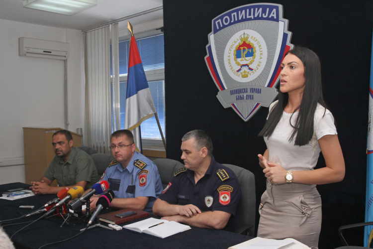 policija
