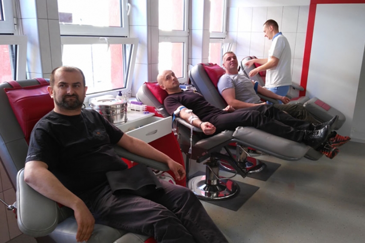 davanje krvi bajkeri