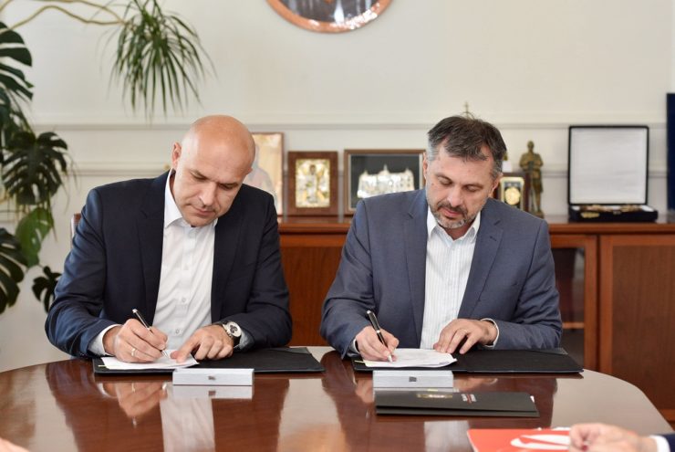 radojicic potpisivanje ugovora