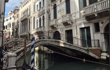 Venecija sve više tone