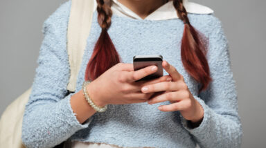 dijete telefon