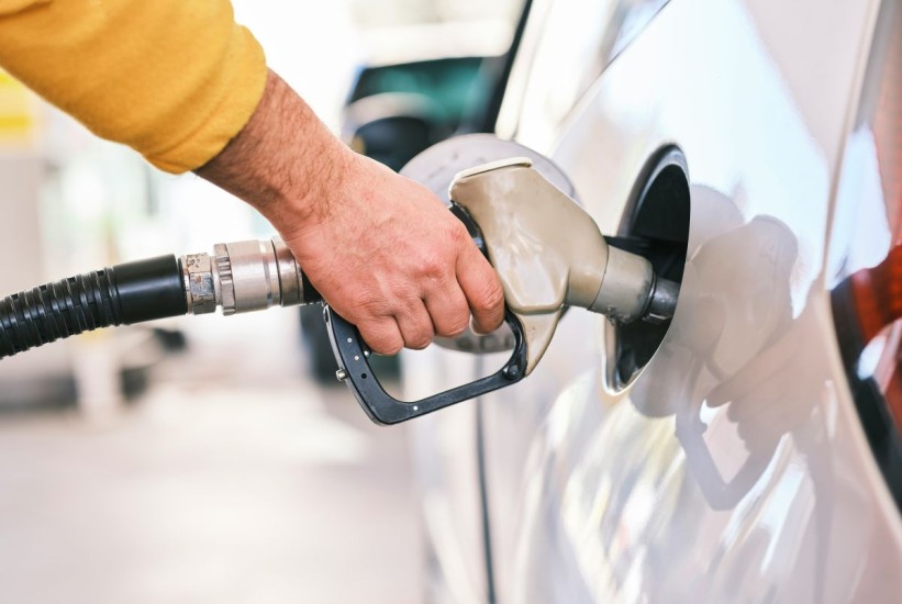 Stručnjak za energetiku otkrio kada će pojeftiniti gorivo u BiH