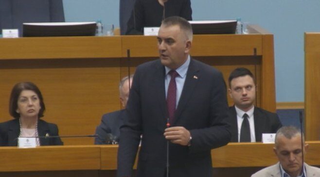 Minić