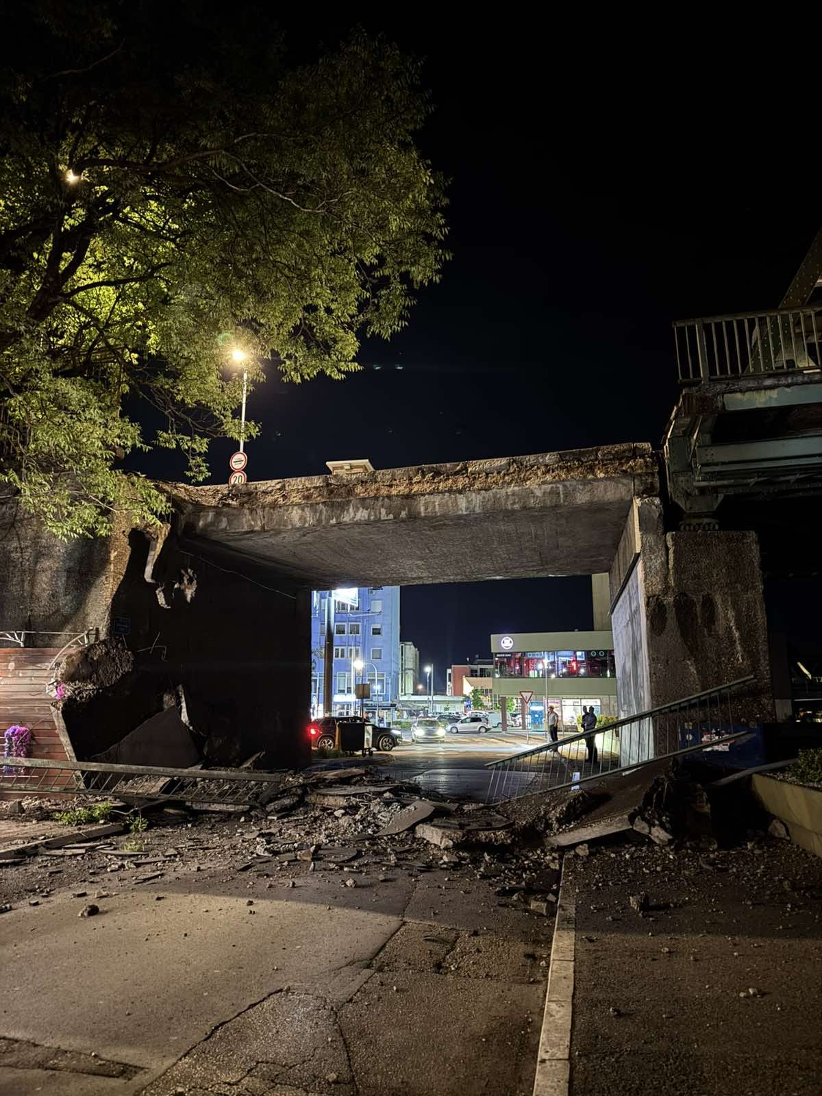 Urušio se dio mosta u Gradišci, GP Gradiška zatvoren