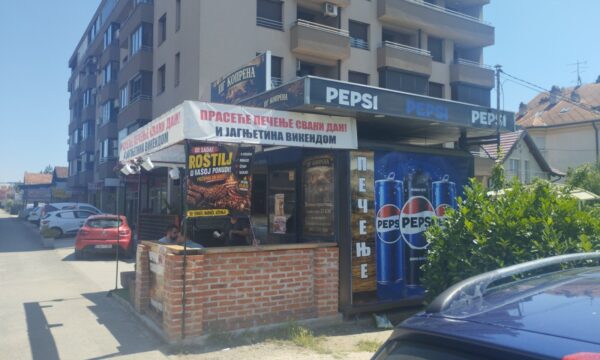 Na pauzi do kioska po praseće pečenje