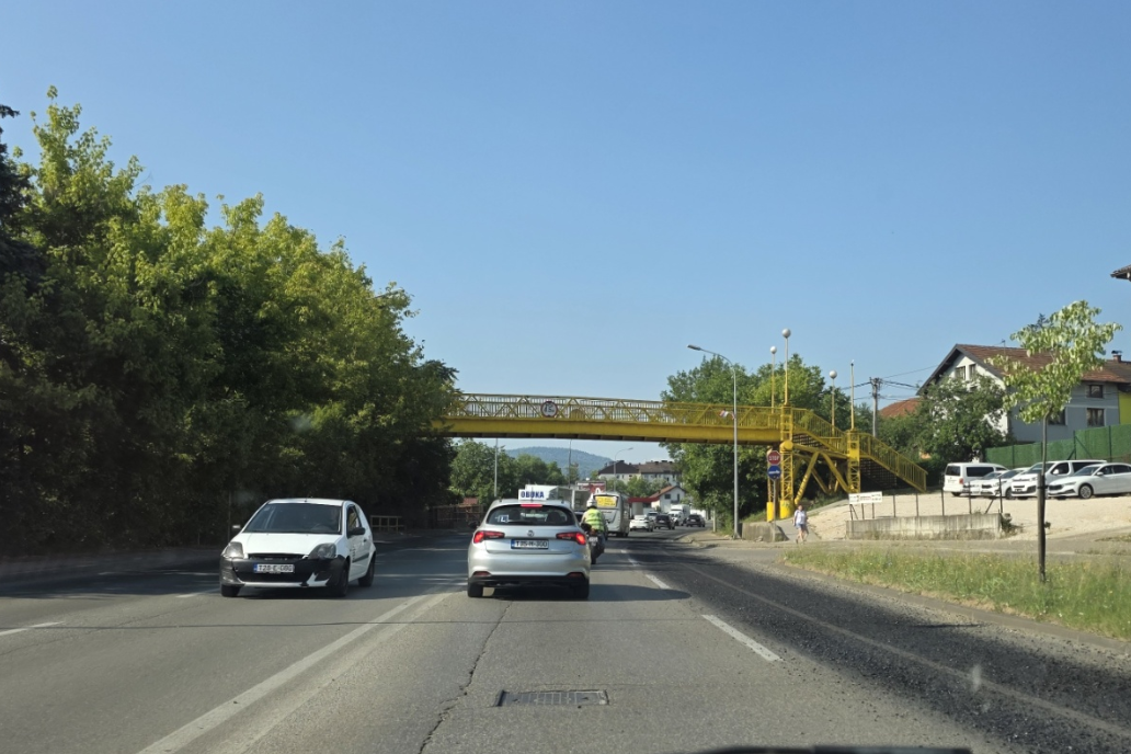 Kolaps na Zapadnom tranzitu: Formirane duge kolone vozila FOTO