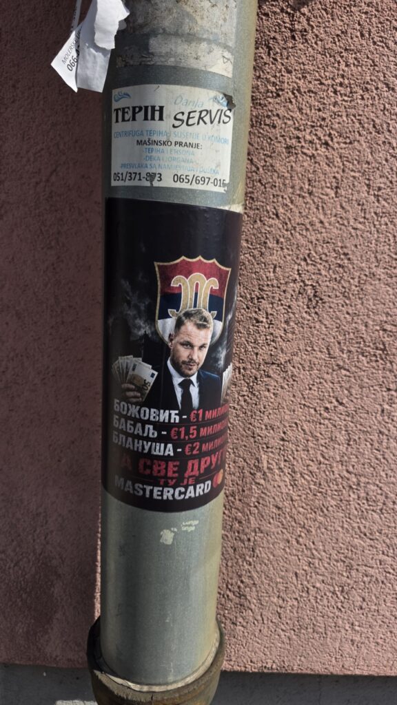 Banjaluka oblijepljena plakatima