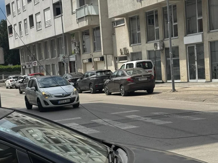 Kolaps na prometnoj raskrsnici u Banjaluci