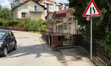 Nestao trotoar u banjalučkom naselju