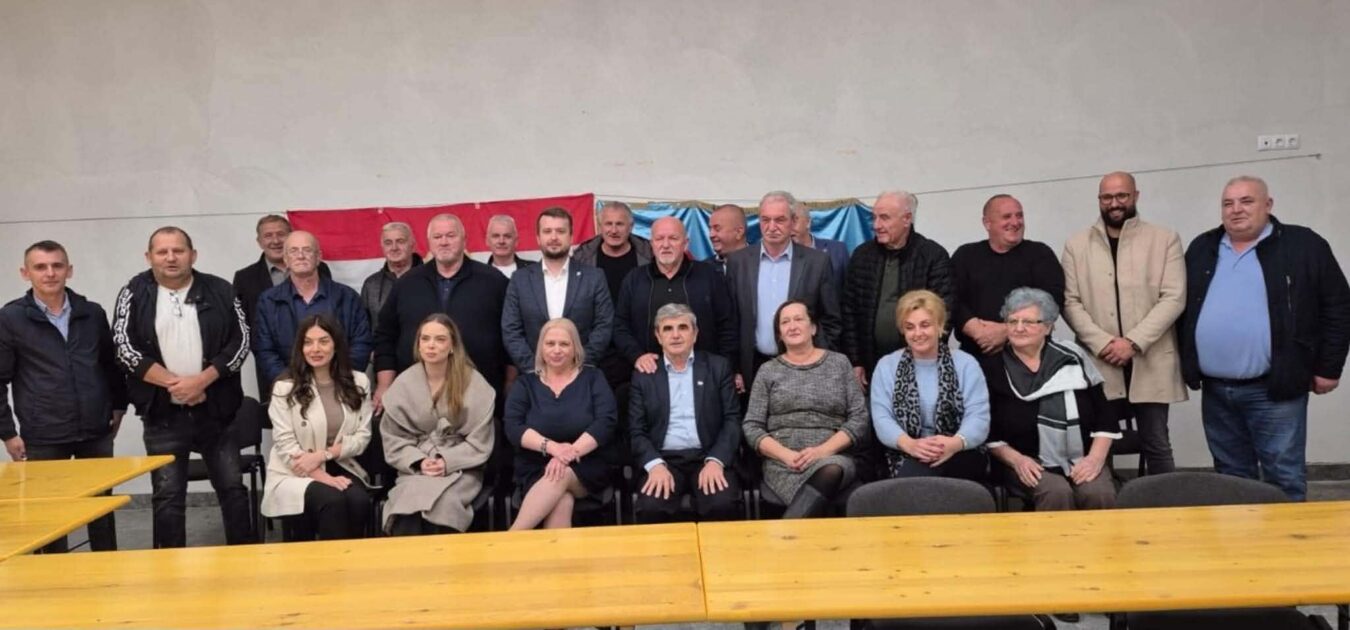 Regionalni odbori HDZ-a BiH sa prostora Republike Srpske izrazili podršku Draganu Čoviću